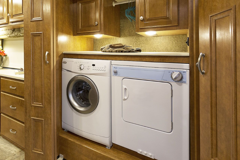 Should your next RV have an onboard laundry? The Pro’s and Con’s from a Full-Timer